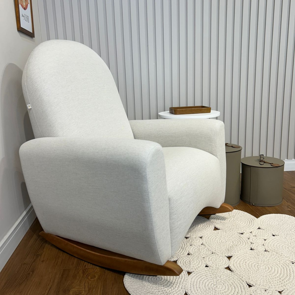 02 poltrona de amamentacao balanco lumen exclusivo linho cinza mesa tripe