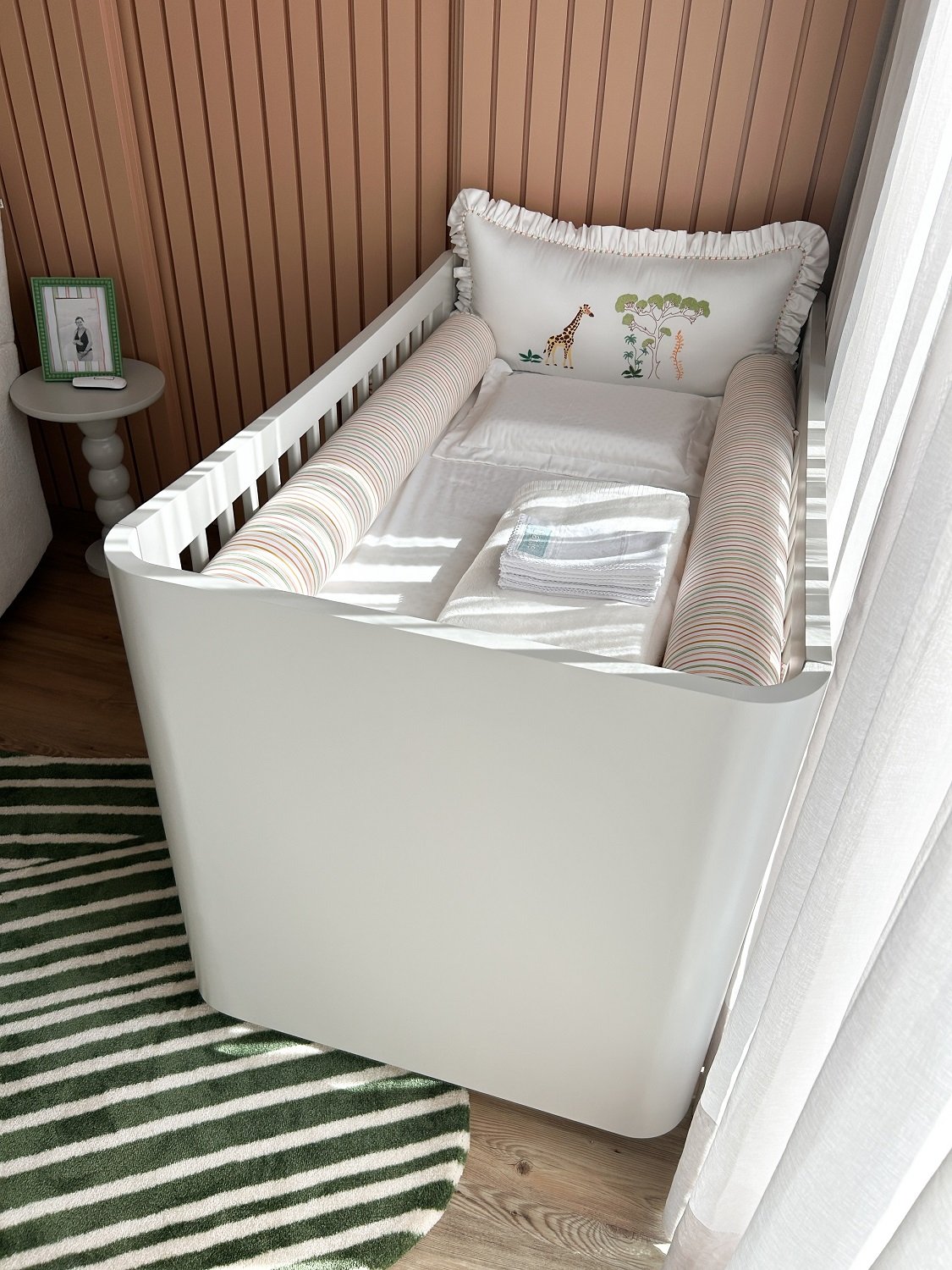 18 comoda 4 gavetas curve timber moveis