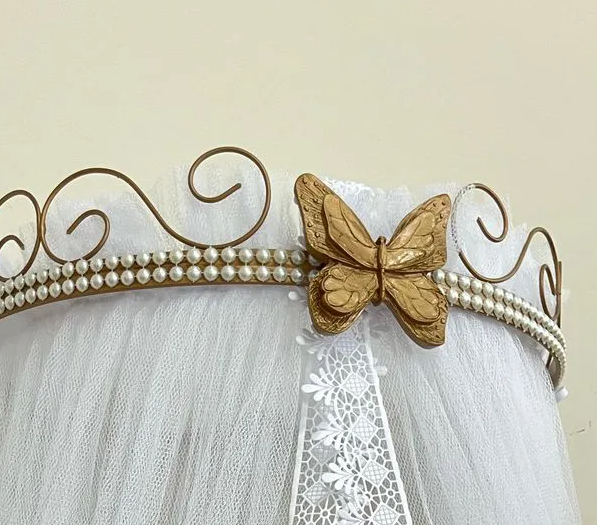 01 dossel meia lua arabesco perolas borboleta dourado