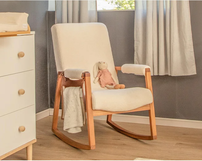 01 poltrona amamentacao nature bolso de couro ecologico 226b linho bege