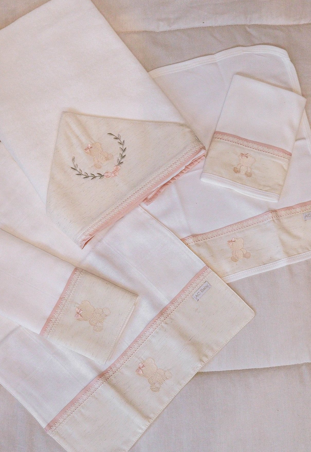 16 kit enxoval premium 1 toalha banho 2 fralda ombro 2 fralda boca provenca